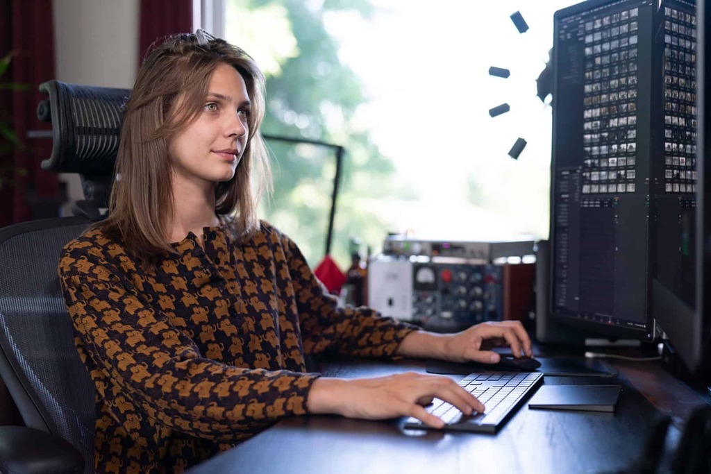 Assistant Editor Velents
