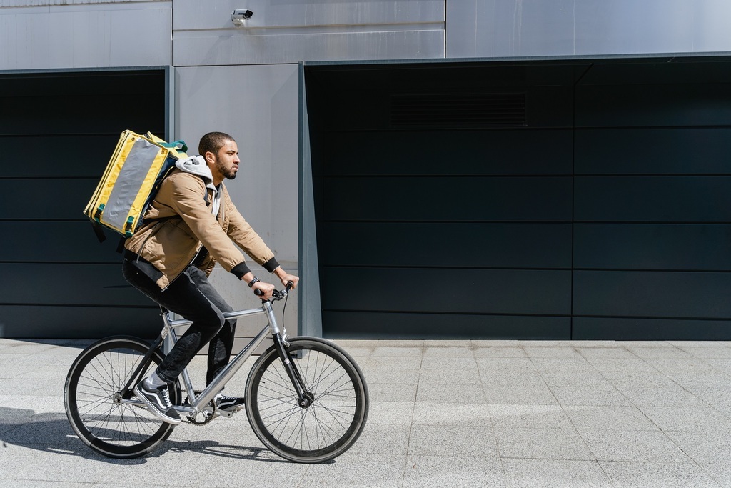Bicycle courier shop
