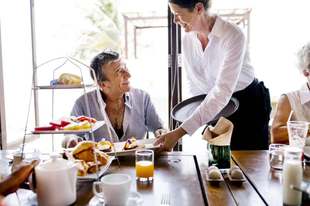 Breakfast Attendant Velents