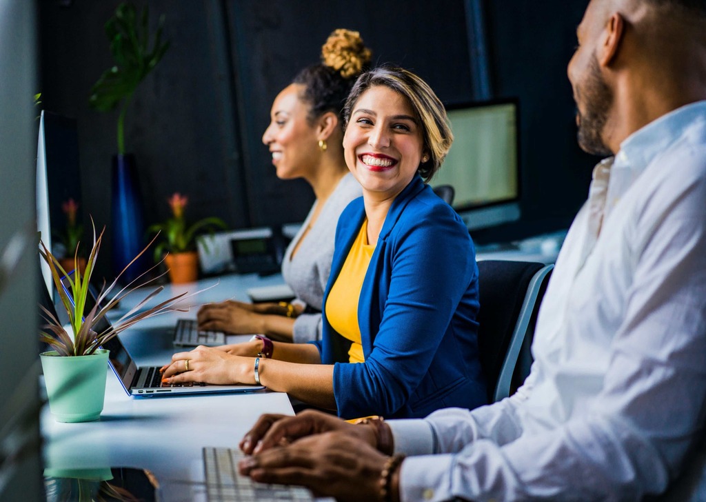 customer service associate task