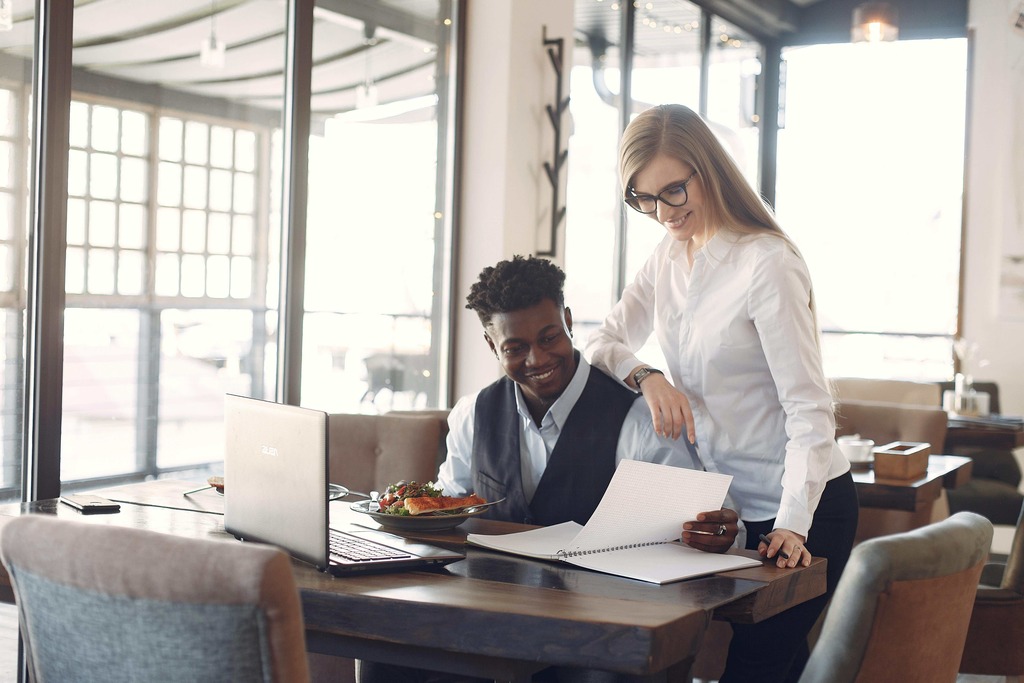 food-and-beverage-manager-velents