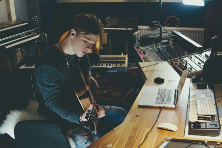 songwriter-velents