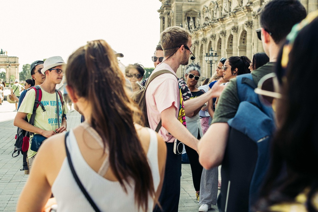 Tour Guide Velents